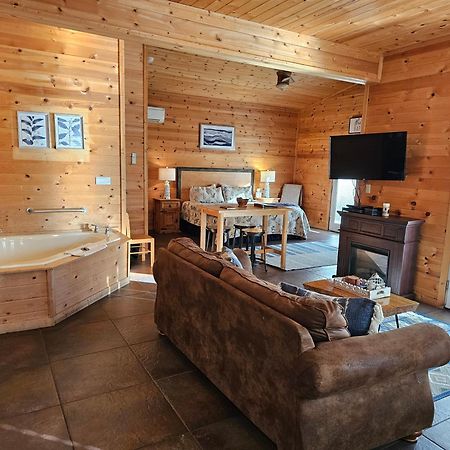 5 Min To Beaver Lake-King Bed-Fire Pit-Jetted Tub #3 Eureka Springs Exterior photo